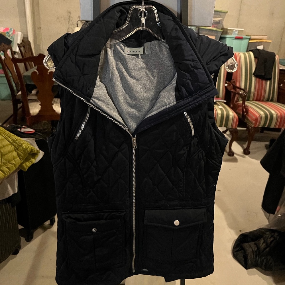Athleta vest